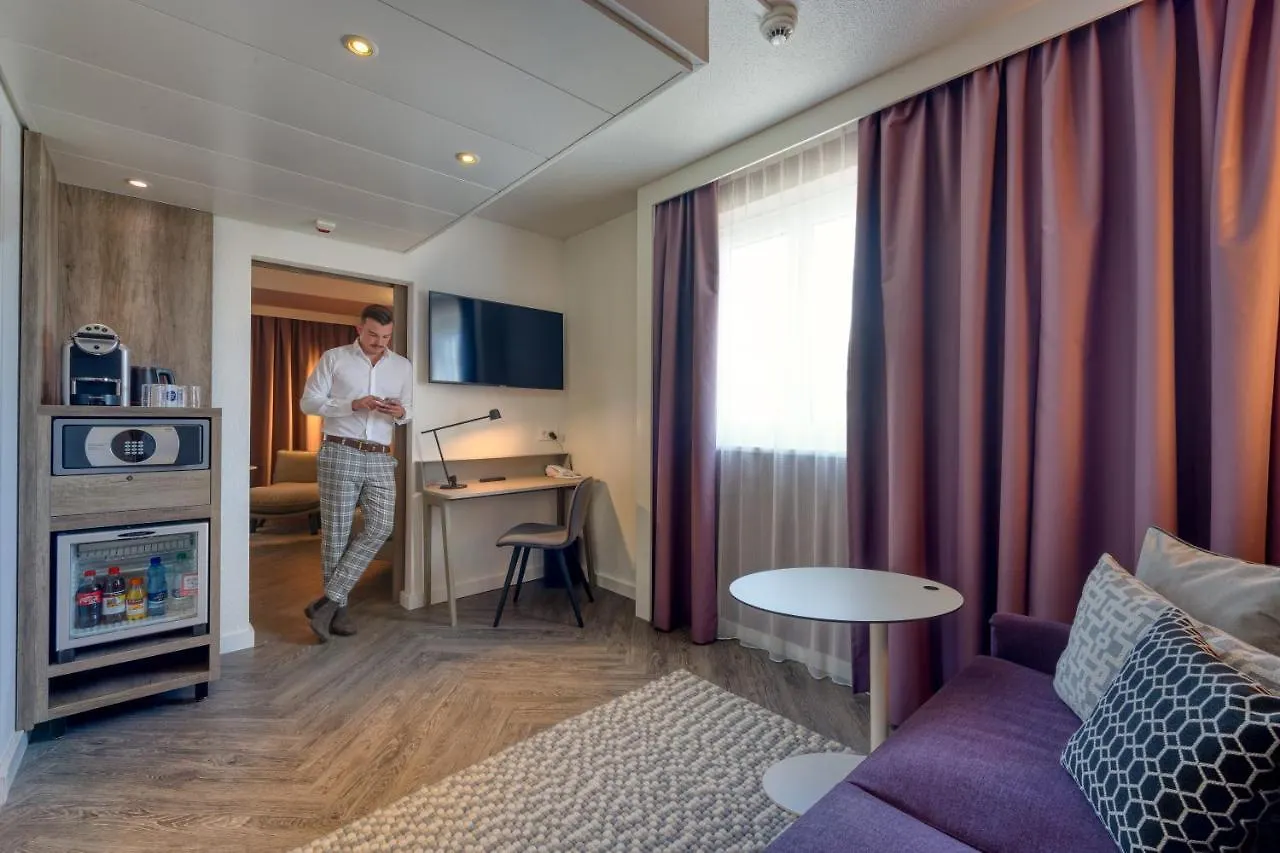 Novotel Zurich City West Hotel