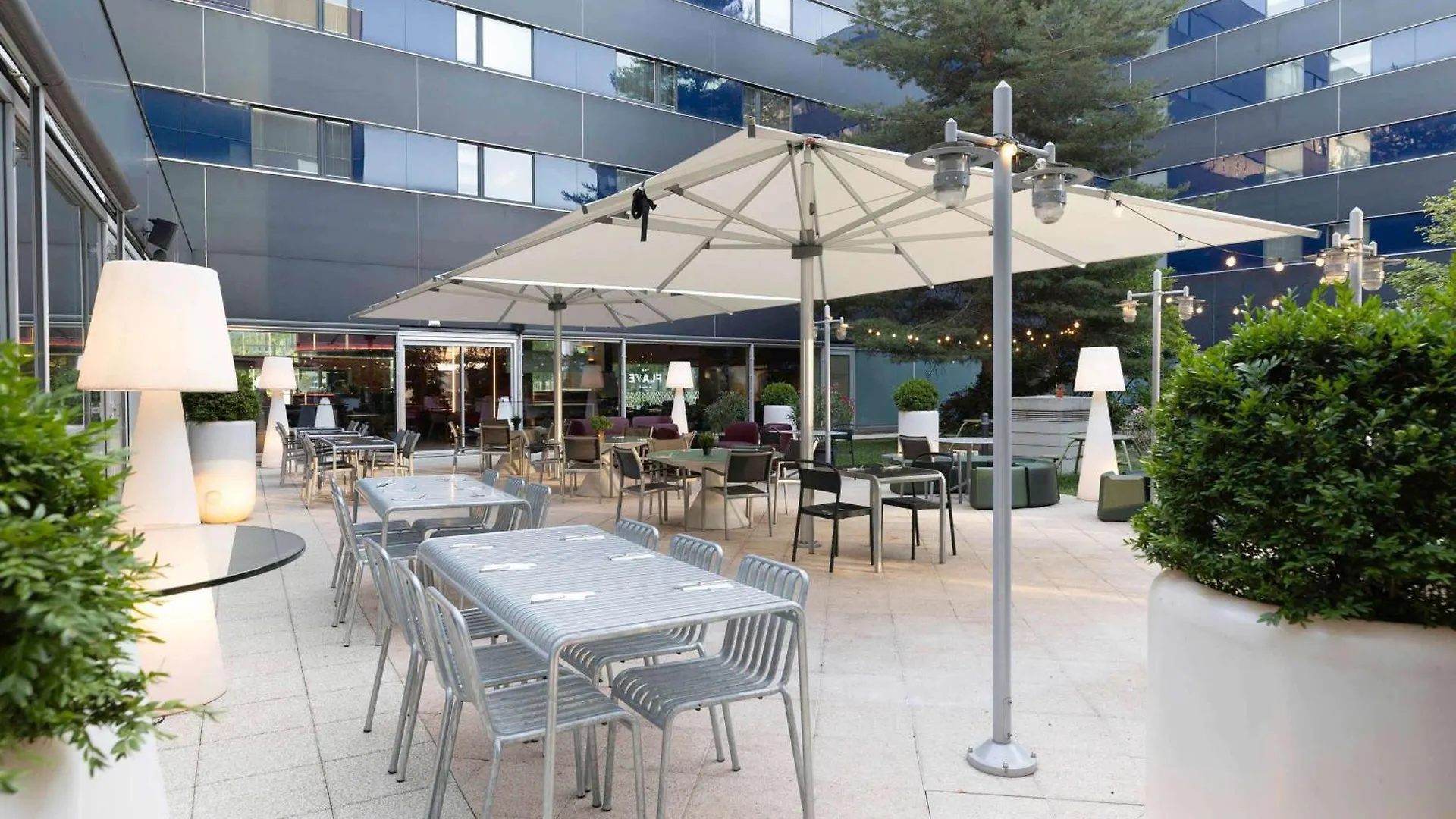Otel Novotel Zurich City West