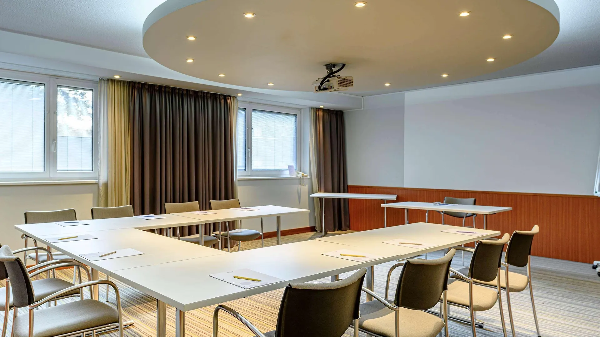 Novotel Zurich City West Hotel